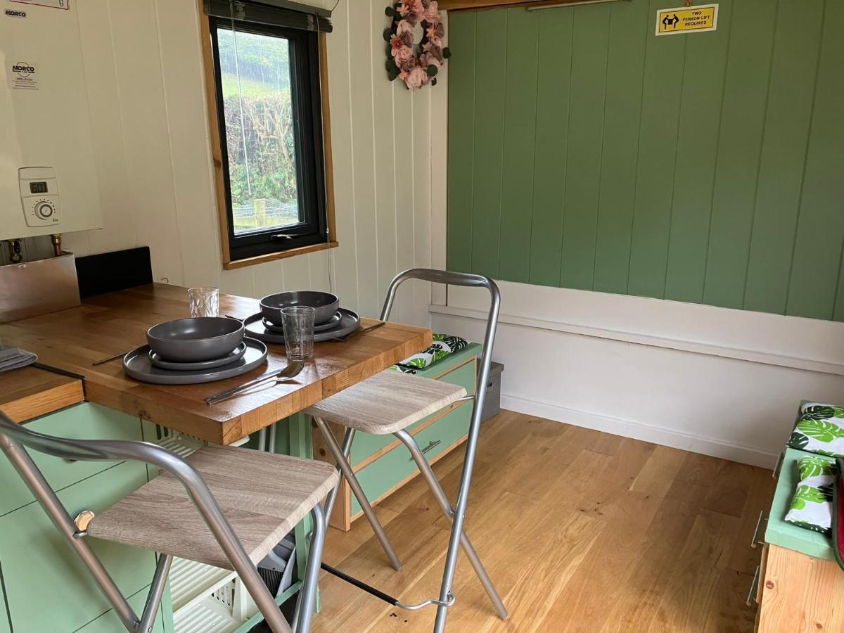 1 Bed Converted Railway Wagon Near Crickhowell Eksteriør bilde