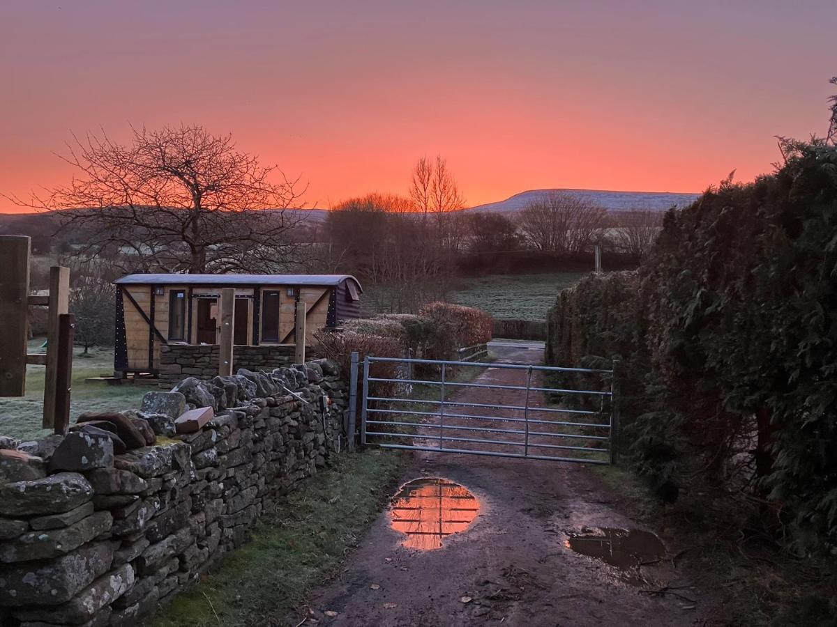 1 Bed Converted Railway Wagon Near Crickhowell Eksteriør bilde