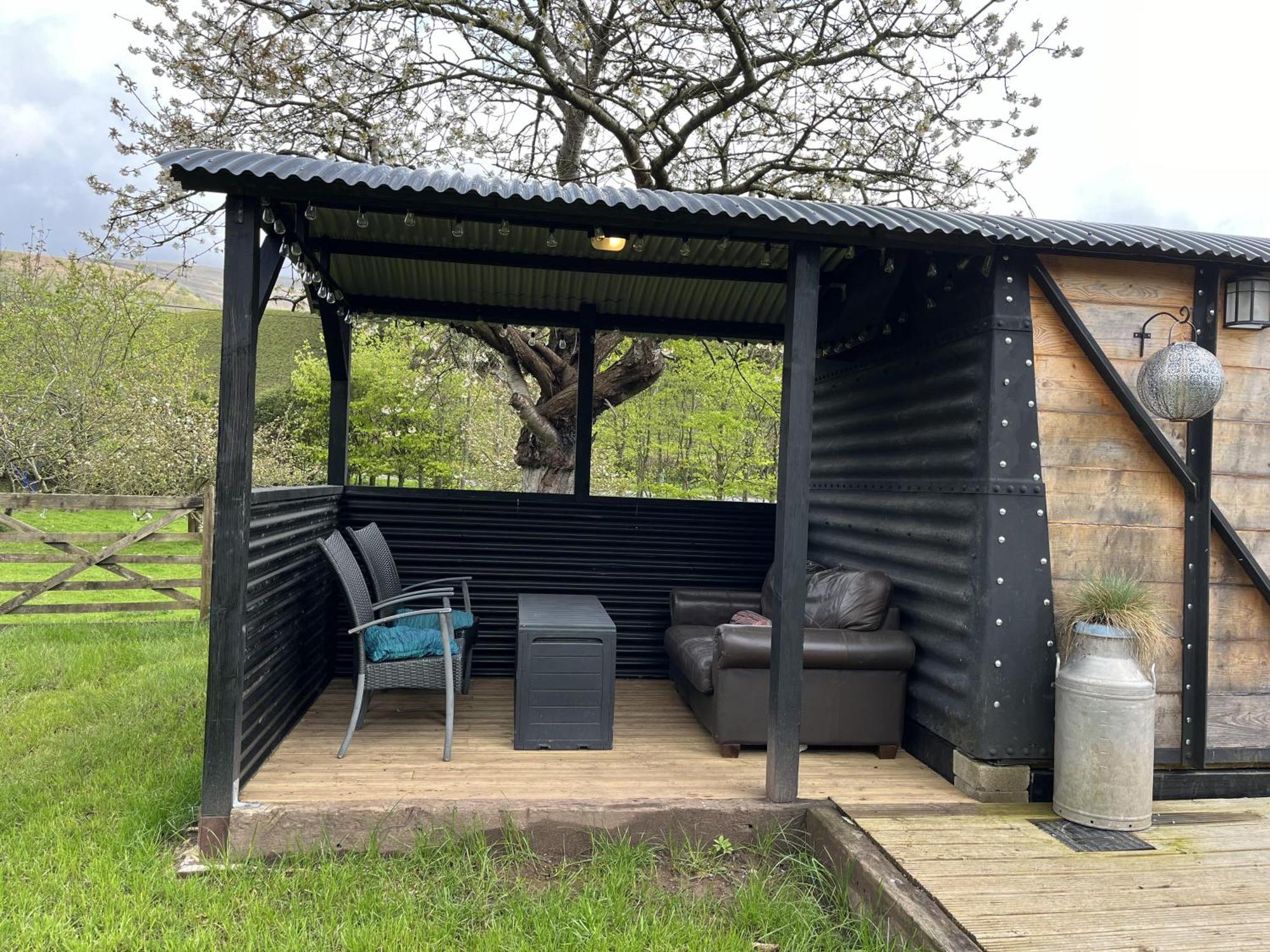 1 Bed Converted Railway Wagon Near Crickhowell Eksteriør bilde